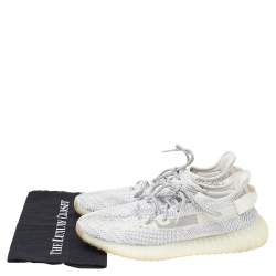 Pre Owned حذاء رياضي ييزي وأديداس بوست 350 في2 ستاتيك قماش تريكو أبيض / رمادي مقاس 46 2/3