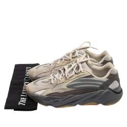 Pre Owned حذاء رياضي ييزي x أديداس 500 سولت سويدي وشبك رصاصي مقاس 43 2/3