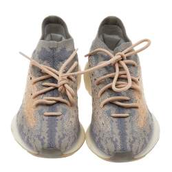 مملوكة مسبقًا Yeezy x Adidas Grey/Beige Knit Fabric Boost 380 V2 Mist Low Top Sneakers Size 40 2/3