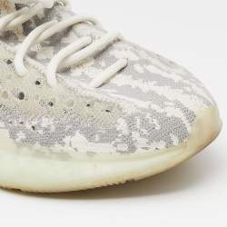 Pre Owned حذاء رياضي اديداس X ييزي بوست 380 ألين قماش تريكو أبيض / رصاصي مقاس 44