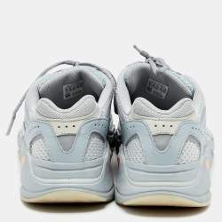 مملوكة مسبقًا حذاء رياضي ييزي x أديداس بوست 700 ڨي2 اينرتيا شبك وجلد نوبوك رصاصي/أزرق مقاس 45 1/3 