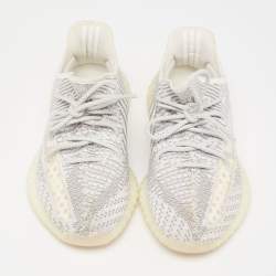 Pre Owned حذاء رياضي ييزي x أديداس بوست 350 ڨي2 شبك وقماش تريكو رصاصي/أبيض مقاس 40 2/3
