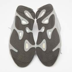 Pre Owned حذاء رياضي ييزي x أديداس بوست 700 V2 اينرتيا شبك وسويدي أزرق/رصاصي مقاس 45 1/3 