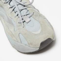 Pre Owned حذاء رياضي ييزي x أديداس بوست 700 V2 اينرتيا شبك وسويدي أزرق/رصاصي مقاس 45 1/3 