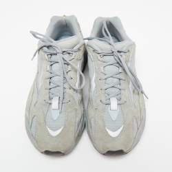 Pre Owned حذاء رياضي ييزي x أديداس بوست 700 V2 اينرتيا شبك وسويدي أزرق/رصاصي مقاس 45 1/3 