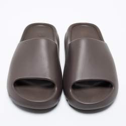 Pre Owned Yeezy x Adidas Brown Rubber Onyx Slides Size 43