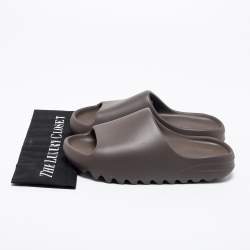 Pre Owned Yeezy x Adidas Brown Rubber Onyx Slides Size 43