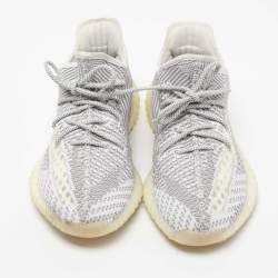 مملوكة مسبقًا حذاء رياضي ييزي x أديداس 350 V2 ستاتيك قماش رصاصي/أبيص مقاس 1/3 45