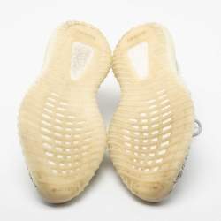 مملوكة مسبقًا حذاء رياضي ييزي x أديداس 350 V2 ستاتيك قماش رصاصي/أبيص مقاس 1/3 45