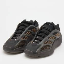 Pre Owned Yeezy x Adidas Black/Brown Knit Fabric and Polyurethane 700 V3 Clabro Sneakers Size 42