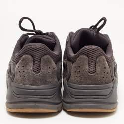 Pre Owned Yeezy x Adidas Dark Grey Suede And Mesh Boost 700 V2 Mauve Low Top Sneakers Size 44.5