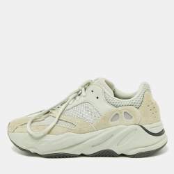 Yeezy sale 700 mint