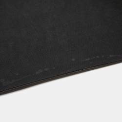 Pre Owned سجادة يوغا بربري x لايفورم مطاط طبيعي أسود مونوغرامي