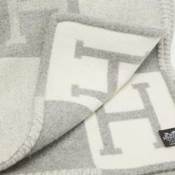 Hermes Ecru / Gris Clair Merino Wool Blend Avalon III Throw Blanket