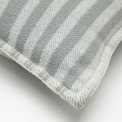 Pre Owned Hermès Gris/Perle Wool Blend Ithaque Pillow