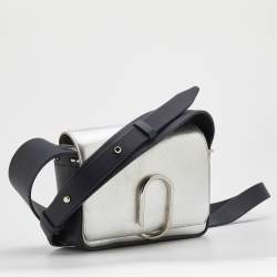 Pre Owned حقيبة كروس 3.1 فيليب ليم أليكس جلد فضي / أزرق داكن صغيرة بقلاب