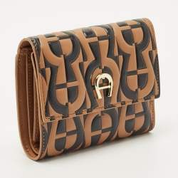 Pre Owned Aigner Black/Beige Monogram Embossed Leather Trifold Wallet