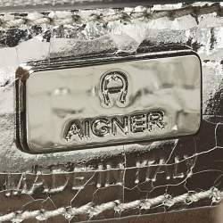 مملوكة مسبقًا Aigner Cybill Stretch S Mini Silver Crackled Leather Satchel