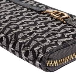 Pre Owned محفظة أيغنر سحاب ملتف حافة جلد منقوش وكانفاس مميز رمادي