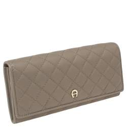 Pre Owned Aigner Beige Quilted Leather Flap Continental Wallet