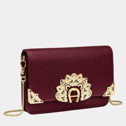 Pre Owned Aigner Burgundy shaking gold DIADORA Burgundy Bill and Card Case