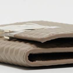 Pre Owned Aigner Beige Leather Pria Trifold Wallet