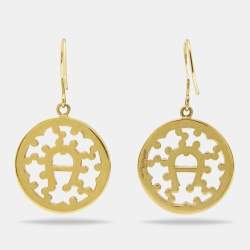 Pre Owned Aigner Gold Tone Crystal Embedded Logo Pendant Necklace & Earrings Set