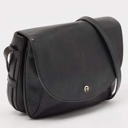 Pre Owned Aigner Black Leather Flap Shoulder Bag