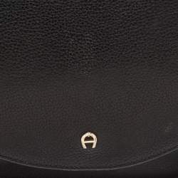Pre Owned Aigner Black Leather Flap Shoulder Bag