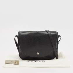 Pre Owned Aigner Black Leather Flap Shoulder Bag