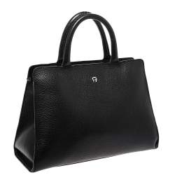 Pre Owned Aigner Black Leather Cybill Tote