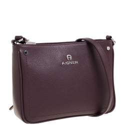 مملوكة مسبقًا حقيبة كتف أيغنر سحاب جلد عنابية