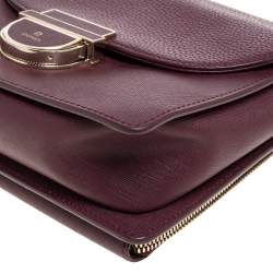 Pre Owned حقيبة كتف أيغنر قلاب جلد عنابية