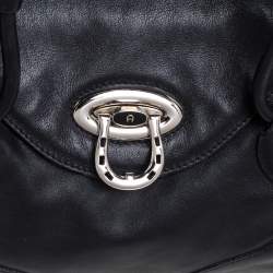مملوكة مسبقًا Aigner Black Leather Logo Buckle Flap Shoulder Bag