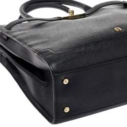 Pre Owned Aigner Black Leather Turnlock Tote