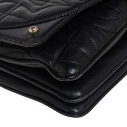 Pre Owned حقيبة كتف أيغنر جلد نقشة شعار الماركة بارز أسود وسلسلة وقلاب