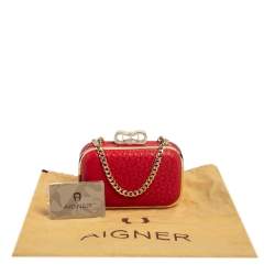 Pre Owned Aigner Red Logo Embossed Leather Chain Clutch