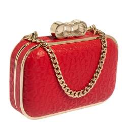 Pre Owned Aigner Red Logo Embossed Leather Chain Clutch