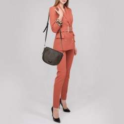 Pre Owned حقيبة كروس أيغنر قلاب كانفاس بالشعار بني 