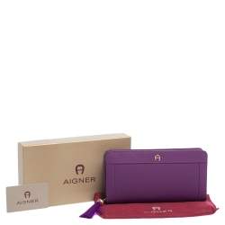 Pre Owned Aigner Purple Leather Zip Around Wallet