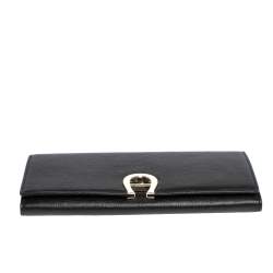 مملوكة مسبقًا Aigner Black Leather Logo Flap Continental Wallet