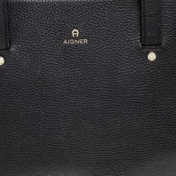 Pre Owned Aigner Black Leather Zip Satchel