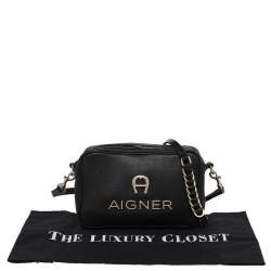 Pre Owned Aigner Black Leather Bombe A Camera Crossbody Bag