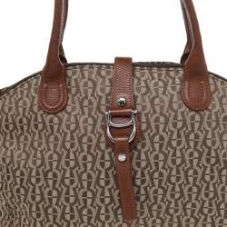 مملوكة مسبقًا Aigner Beige Signature Canvas And Leather Shoulder Bag