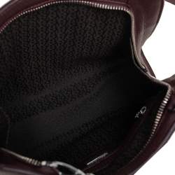 Pre Owned حقيبة كتف آيغنز جلد محبب عنابي بسلسلة