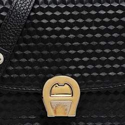 Pre Owned Aigner Black 3D Effect Leather Genoveva Shoulder Bag