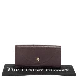 Pre Owned Aigner Plum Leather Logo Flap Continental Wallet