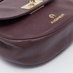 Pre Owned Aigner Burgundy Leather Turnlock Flap Crossbody Bag