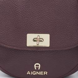 Pre Owned Aigner Burgundy Leather Turnlock Flap Crossbody Bag
