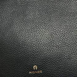 Pre Owned Aigner Black Leather Flap Crossbody Bag